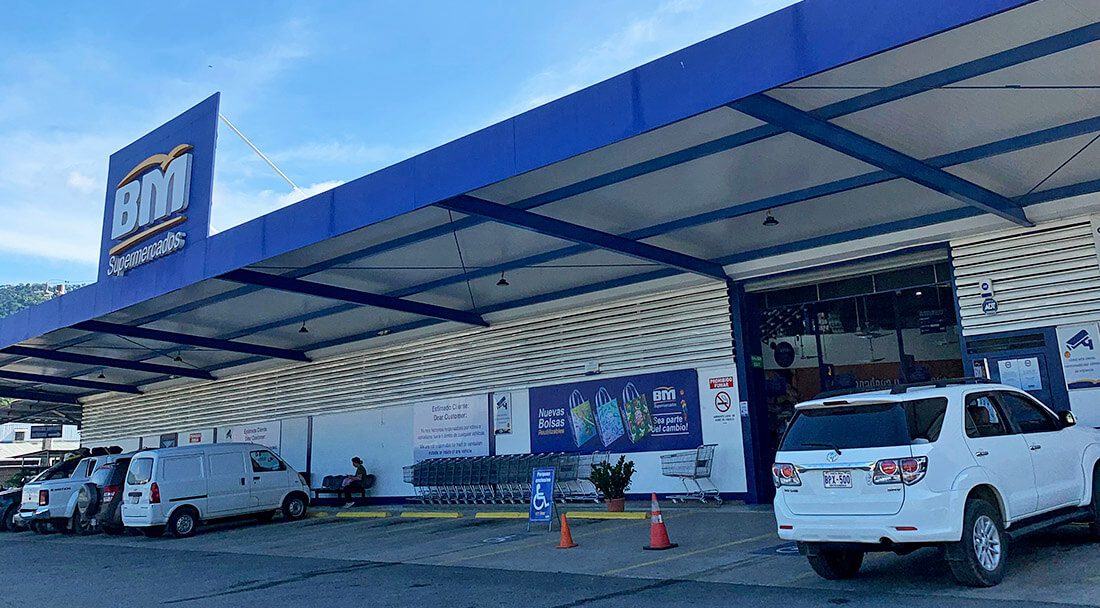 Grocery store in Uvita