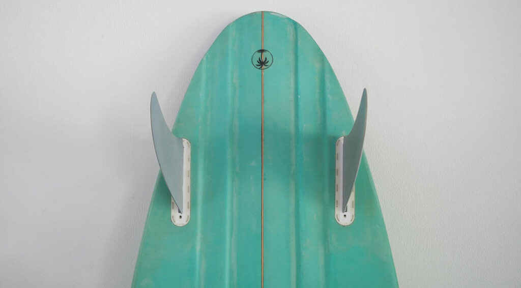 Surfboard tail shape